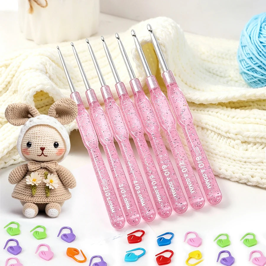 Set de 7 crochets 2 à 5 mm + 30 anneaux marqueurs — Le kit complet de la crocheteuse